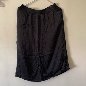 ARITZIA WILFRED Satin Midi Slip Skirt with pockets (slit on the back)